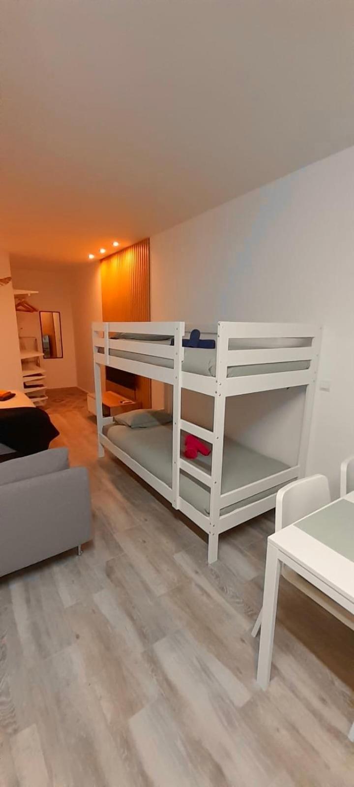 El Apartamentito De Zamarrilla Parking Gratis Incluido Малага Екстер'єр фото